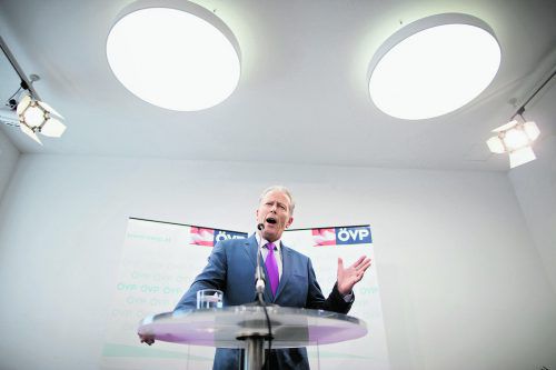 Das letzte Mal als ÖVP-Chef und Vizekanzler im Rampenlicht: Reinhold Mitterlehner ist am Mittwoch von seinen politischen Ämtern zurückgetreten.  Foto: APA