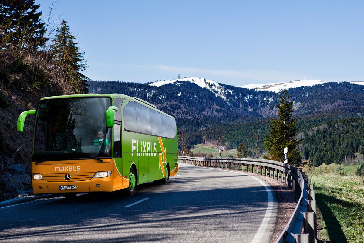 Bis zum Kauf eines Porsches die logische Wahl: Fahren mit Flixbus. ⇒Fa