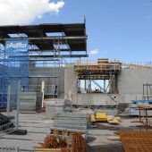 Großbaustelle auf Krankenhausdach