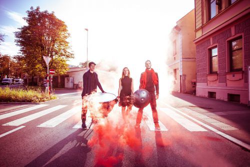 Der Titel des neuen Albums von Manu Delago „Metromonk“ verweist auf das Zusammentreffen gegensätzlicher Pole. FOTO: simon rainer