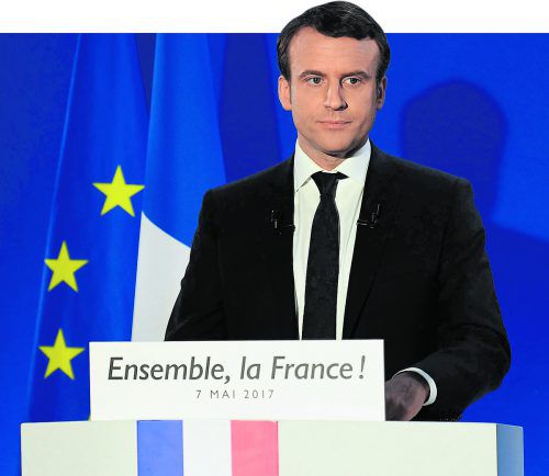 Emmanuel Macron bezeichnet seinen klaren Sieg als neues Kapitel in der Geschichte Frankreichs. Es werde eine neue Seite aufgeschlagen. AFP