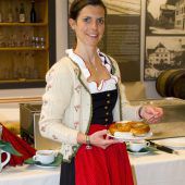 Riesenstimmung bei der Zeltparty der Bierbrauer
