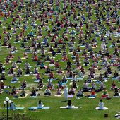 Gemeinsam entspannen beim Yoga