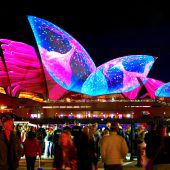 Licht-Festival verwandelt Sydney in ein Farbenmeer
