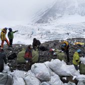 Aufräumaktion auf dem Everest