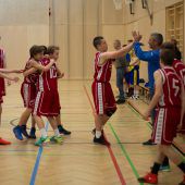 Traumstart für Gastgeber