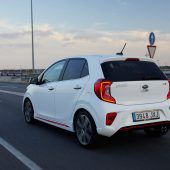 Kia hat dem Picanto ein strafferes Outfit und stärkeren Auftritt verpasst