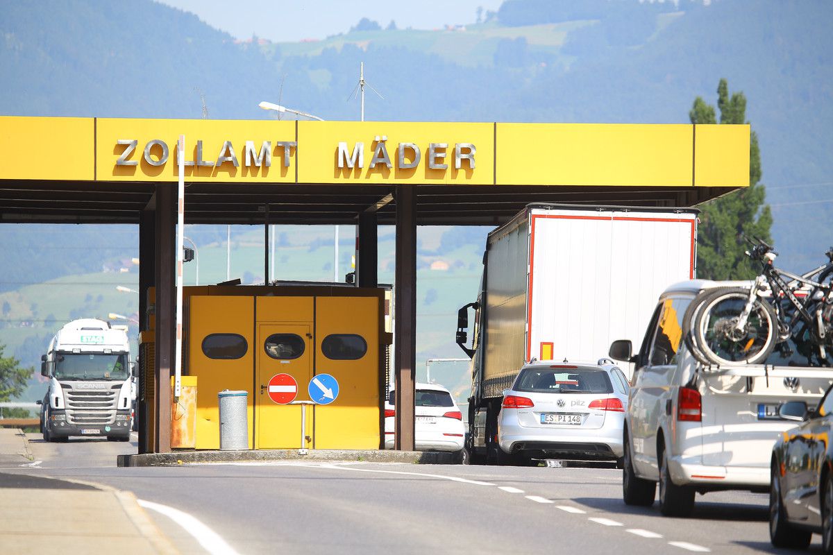 Tausende Pendler überqueren die Grenzen zu Schweiz und Liechtenstein.VN/HB