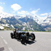 Über 50 historische Fahrzeuge