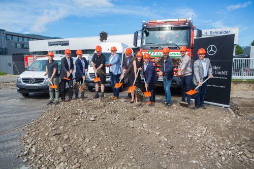 Der Spatenstich zum Erweiterungsbau fand gestern in Götzis statt. Foto: VN/Steurer