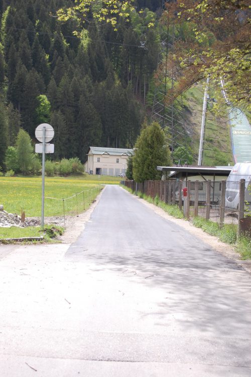 Die Illstraße erhielt einen neuen Asphaltbelag. Foto: str