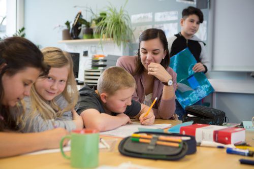 Die Kinder interessiert das Polit-Hickhack nicht. Sie wollen die bestmögliche Schule. Foto: VN/Hartinger