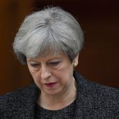 Konservative drohen May