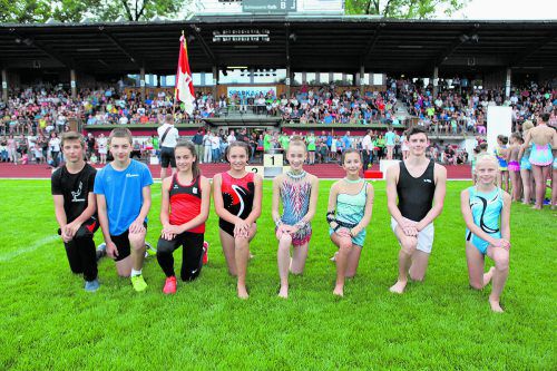 Die Turnfestsieger 2017 (v. l.): Elias Mäser (TS Rankweil), Lorenz Gierse (TS Lauterach), Hannah Marent (TS Lustenau), Elisa Köchle (TS Rankweil), Katharina Amann (TS Dornbirn), Hannah Konzett (TS Satteins), Roman Horner (TS Wolfurt) und Elisa Lammer (TS Göfis). Foto: Verband