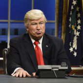 Alec Baldwin parodiert Trump weiter