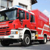 Neues Auto der Feuerwehr wird gesegnet