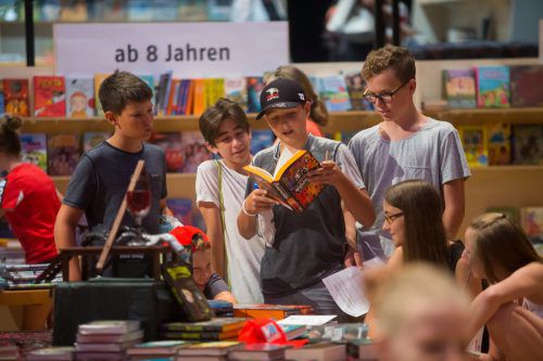Ein Highlight der Buchmesse: Der Buchhandel baut die größte Kinder- und Jugendbuchhandlung Vorarlbergs.  VN/Steurer