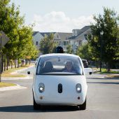 Google baut keine Autos