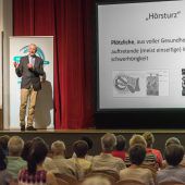 Zahnprothesen und Hühnerknochen