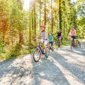 Mit Kind und Kegel und dem Fahrrad das Land erkunden
