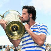 Federer im Eiltempo zu Titel neun