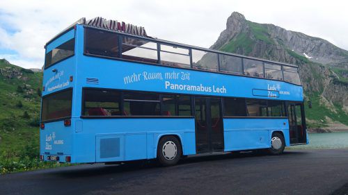 Bei der Buspräsentation konnten Interessierte kostenlos bei den Jungfernfahrten zu Formarin- und Spullersee dabei zu sein. Gemeinde Lech