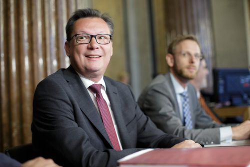 Darabos trat im U-Ausschuss vor die Mandatare. APA