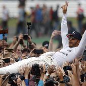 Hamilton rückt zu Vettel auf
