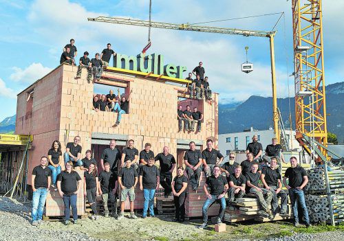 Das Müller-Wohnbau-Team feierte das 50-Jahr-Jubiläum. Fotos: Müller Wohnbau