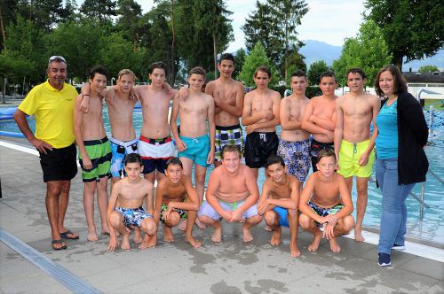 Die jungen Eishockyspieler trainierten im Waldbad. Foto: verein