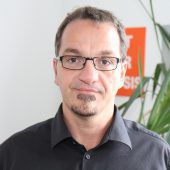 Dekrete an Kompatscher und Walser überreicht