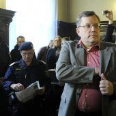 Hitlerbüste geht wieder zurück an Gottfried Küssel