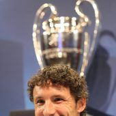 Van Bommel Topfavorit auf Manager-Posten