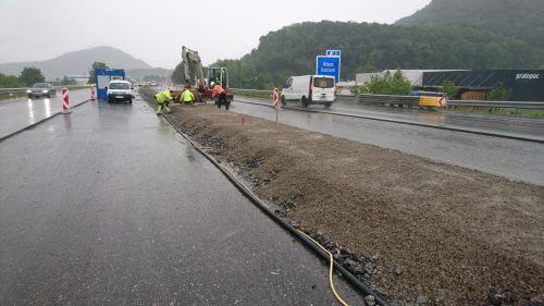 Noch wird am Unterbau des Mittelstreifens gearbeitet.   Foto: asfinag