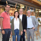 Hölzerne Ausstellung im Shoppingcenter