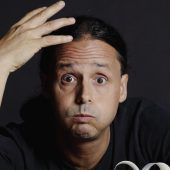 Vor Manipulation humorvoll geschützt