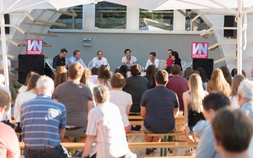 Sachliche Diskussionen der Spitzenvertreter der Vorarlberger Parteijugendorganisationen prägten den VN-Stammtisch auf der Terrasse der Feldkircher Poolbar.