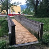 HTL-Schüler sanierten Steg über Ratzbach