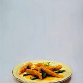Gefüllte Nudeln mit Spargel