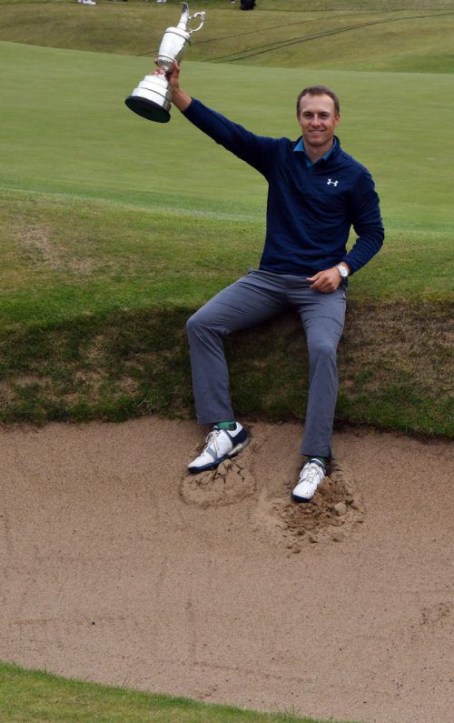 Stolz auf den Claret Jug: Jordan Spieth. Foto: apa