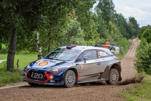 Thierry Neuville und Nicolas Gilsoul gewannen die WM-Rallye in Polen mit Respektabstand. Foto: ap