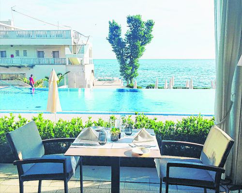 Traumhafter Ausblick vom ausgezeichneten Miramare-Restaurant. 
