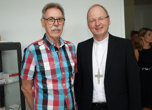 Bauleiter Wilfried Kees mit Bischof Benno Elbs.