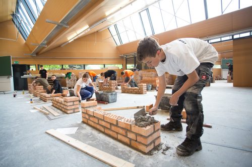Bei den jährlichen Wettbewerben in den Fachbereichen zeigen die Poly-Schüler ihr Können. Foto: VN/hartinger