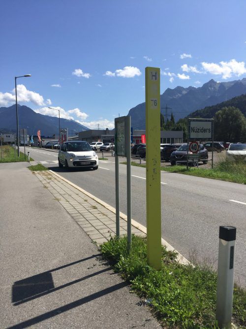 Die Bushaltestelle Rämpele soll nach Meinung der Busbenutzer überdacht werden. Foto: VN/js