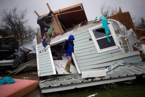 Die Straßen in Houston verwandelten sich in reißende Flüsse. Beide Flughäfen der texanischen Stadt wurden am Sonntag geschlossen.  APA