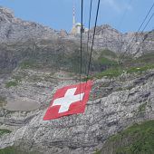 Größte Fahne ziert den Säntis
