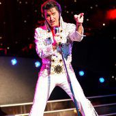 „Elvis“ rockt die Bühne in Bregenz