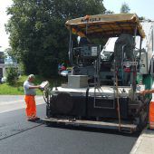 Neuer Asphalt für Klausmühle-Straße