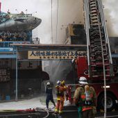 Weltgrößter Fischmarkt in Tokio in Flammen